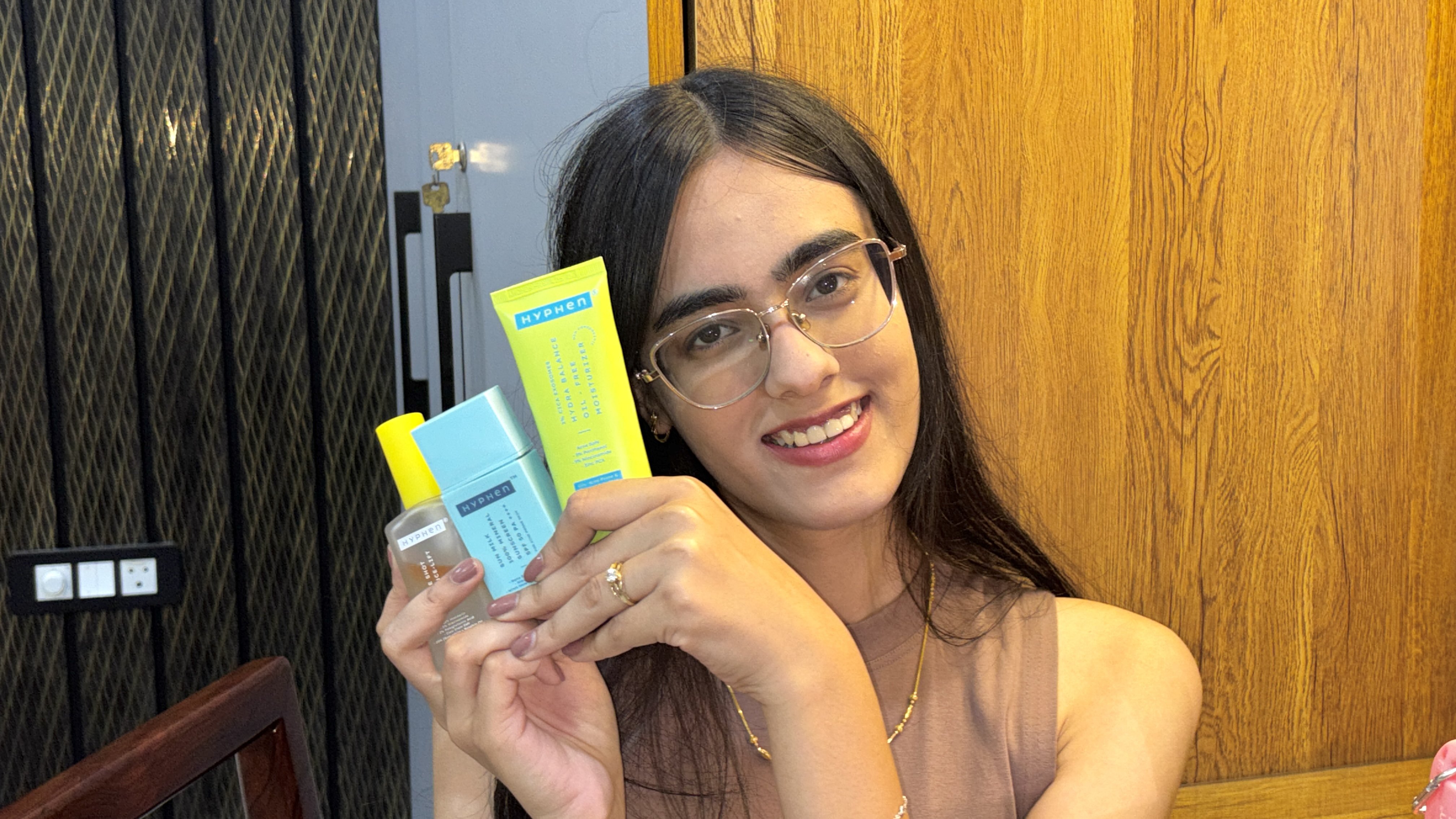 ₹1,500 or ₹3,100? Shanaya's Skincare Spending Poll Reveals How Much College Students Are Really Spending